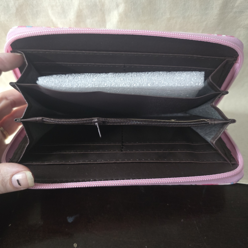 Hello Kitty Wallet - Picture 2 of 2